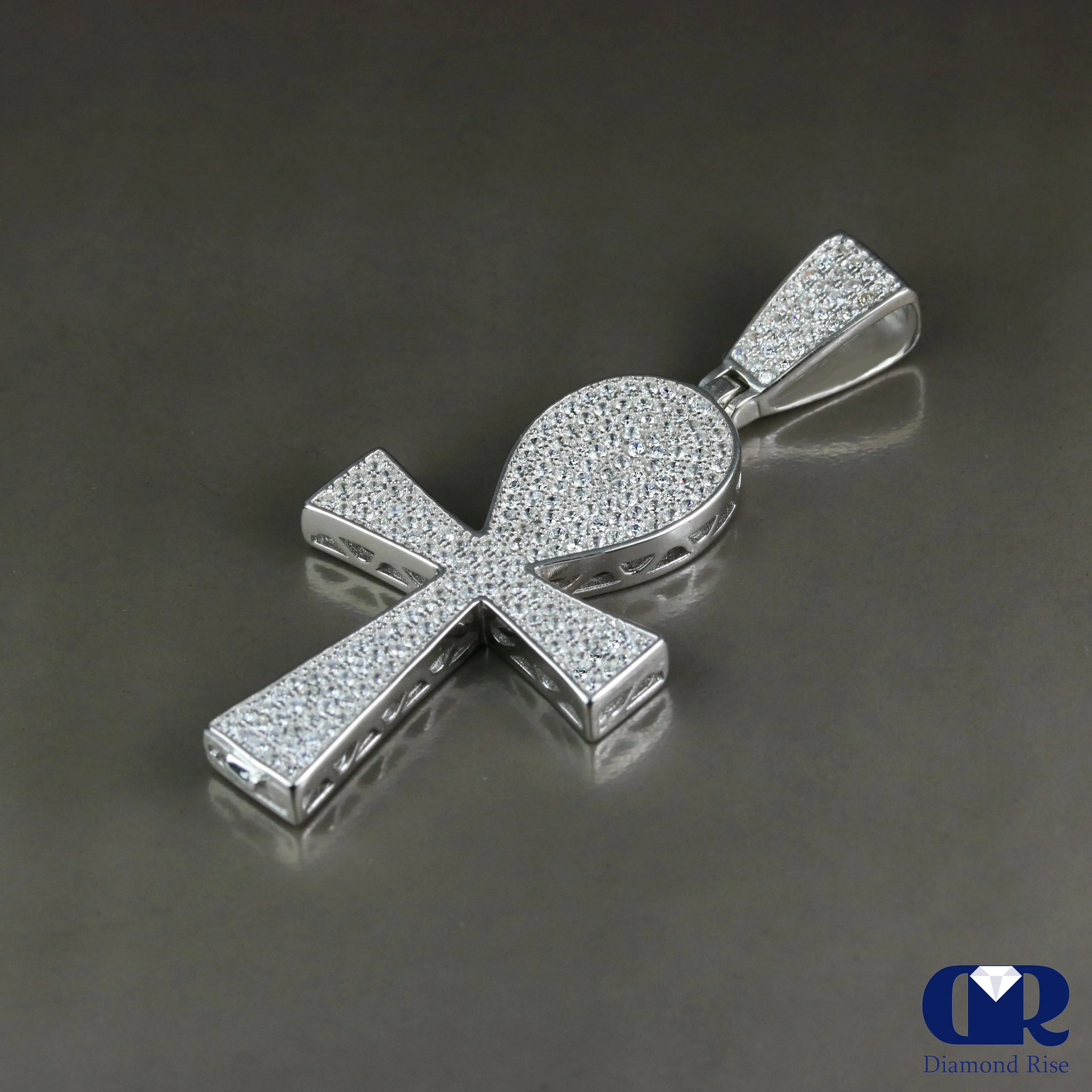 1.26 Carat Diamond Cross Pendant In 14K Gold