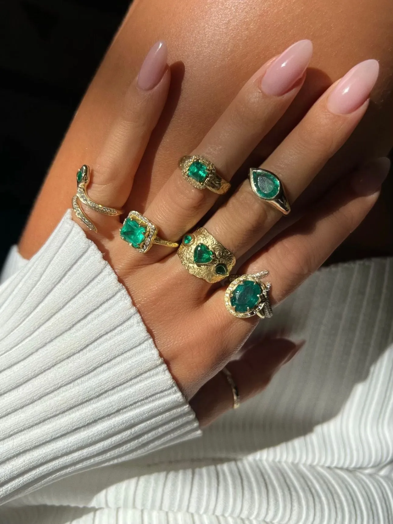 18k Queen Oval Colombian Emerald Ring with Sprinkled Diamonds