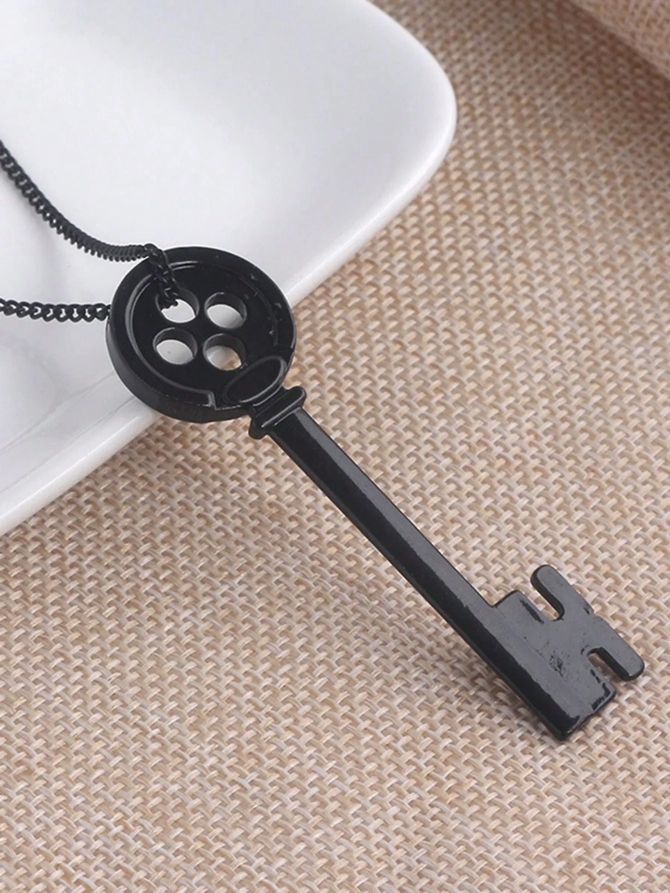 1pc Black Button Key Pendant Vintage & Classic Style Necklace Unisex Necklace