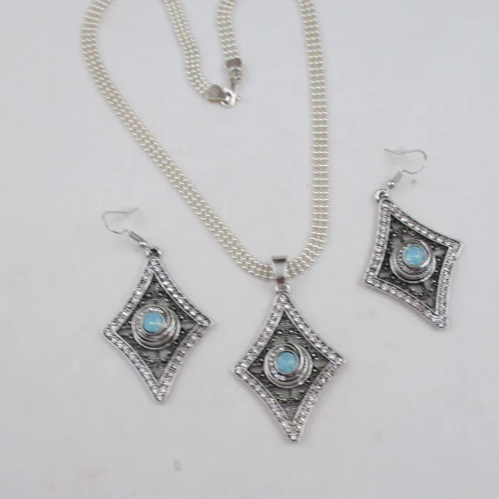 Aqua Crystal Rhinestone & Silver Pendant Necklace & Earrings