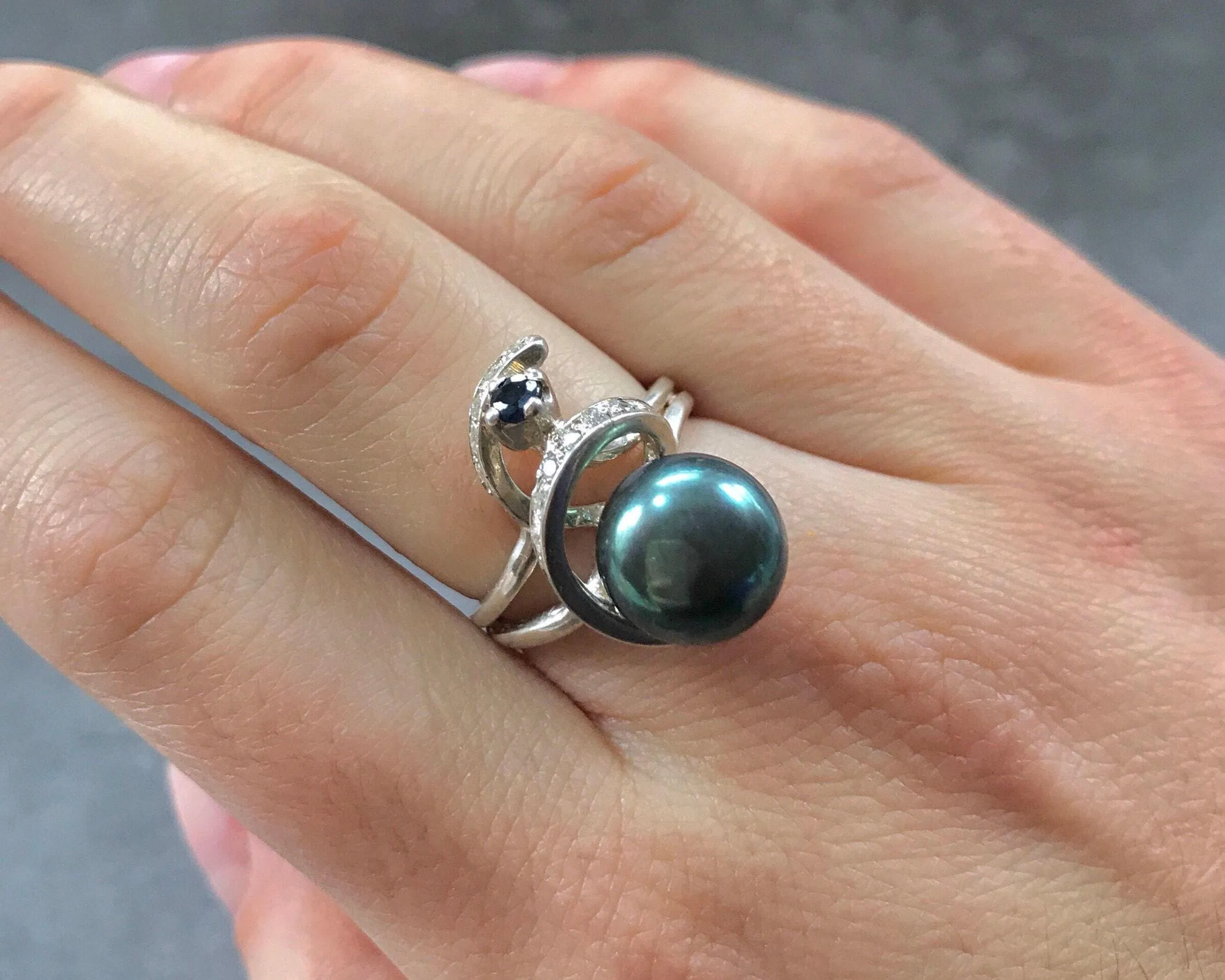 Artistic Black Pearl Ring - Genuine Black Pearl Ring - Statement Black Pearl Ring