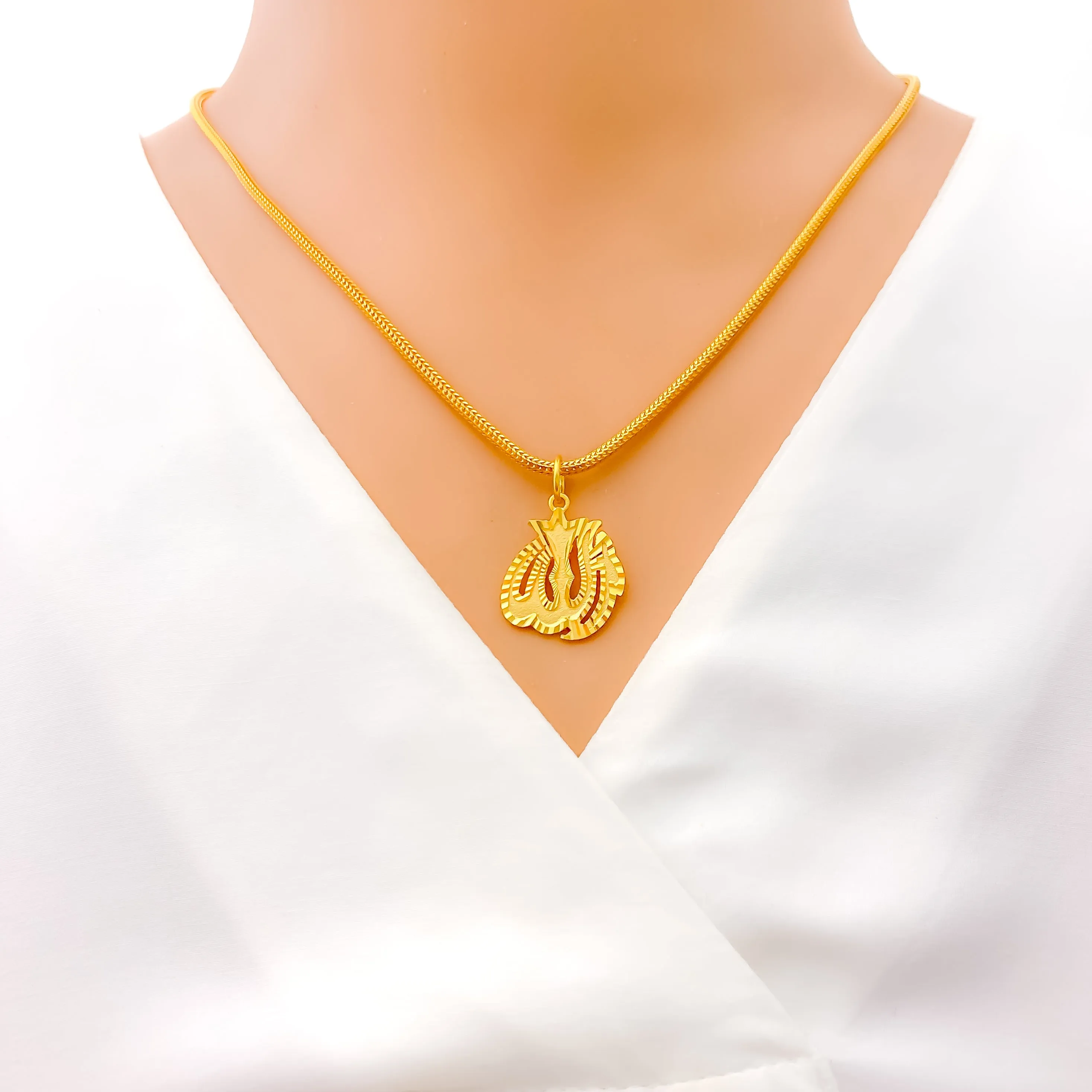 Attractive Radiant 22k Gold Allah Pendant