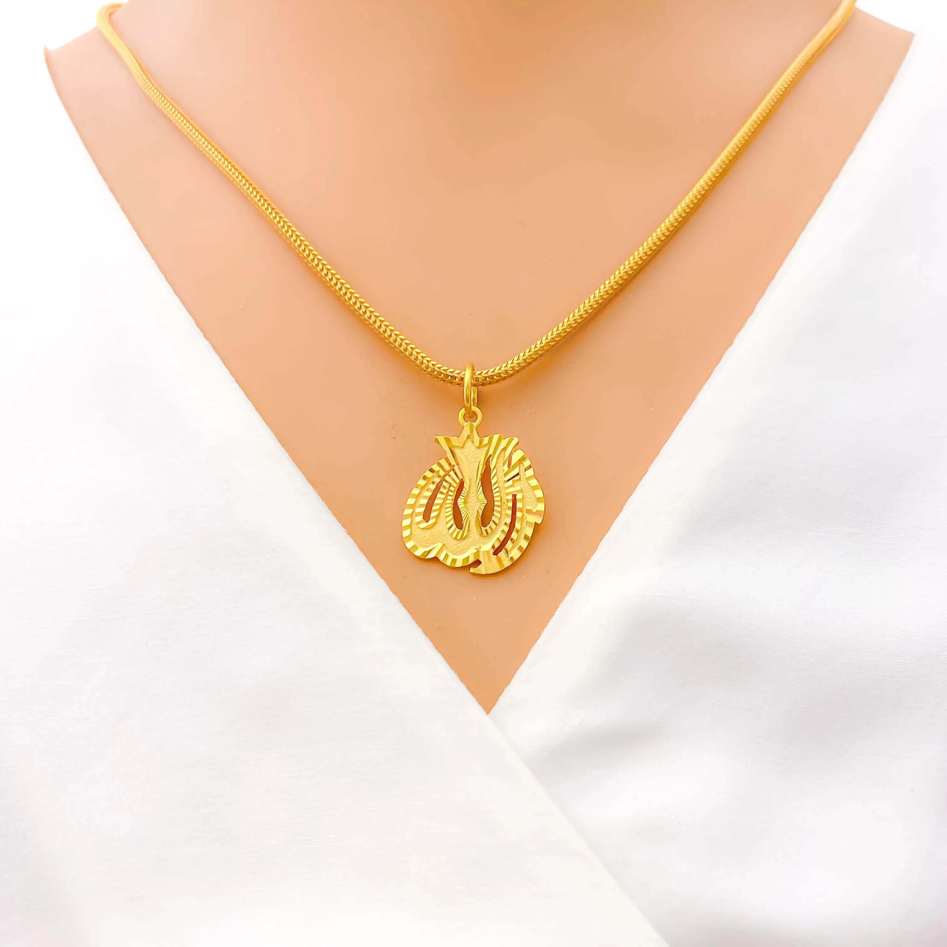 Attractive Radiant 22k Gold Allah Pendant