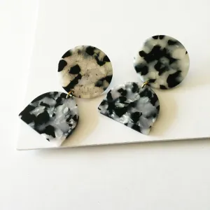 Fearne Earrings: Black   White