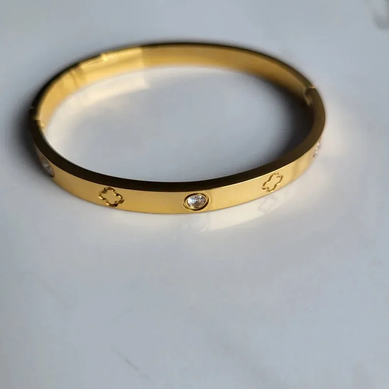 Gold Cloverleaf Bangle Bracelet - 6MM