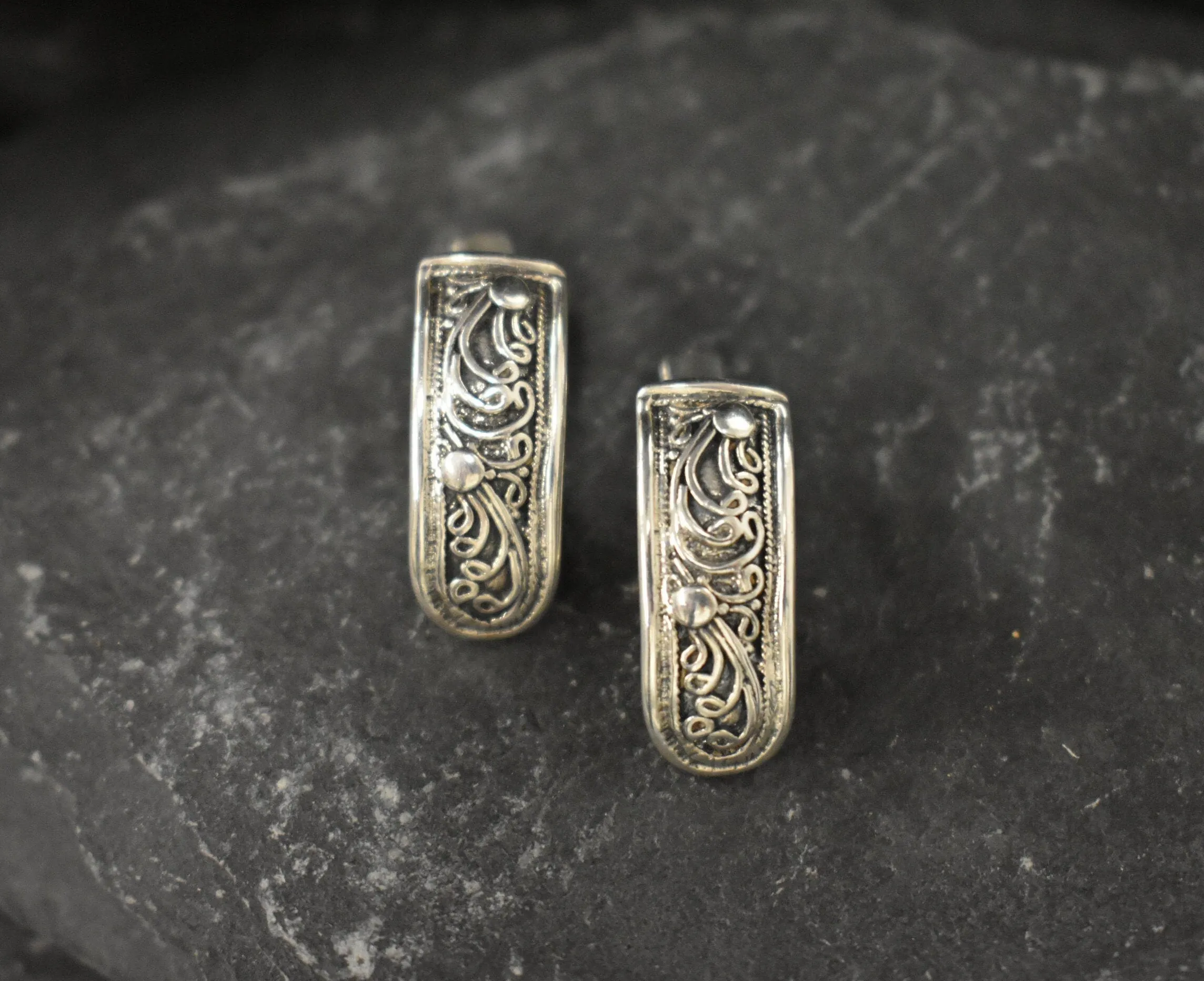 Victorian Pattern Earrings - Silver Vintage Earrings - Half Hoop Vintage Earrings