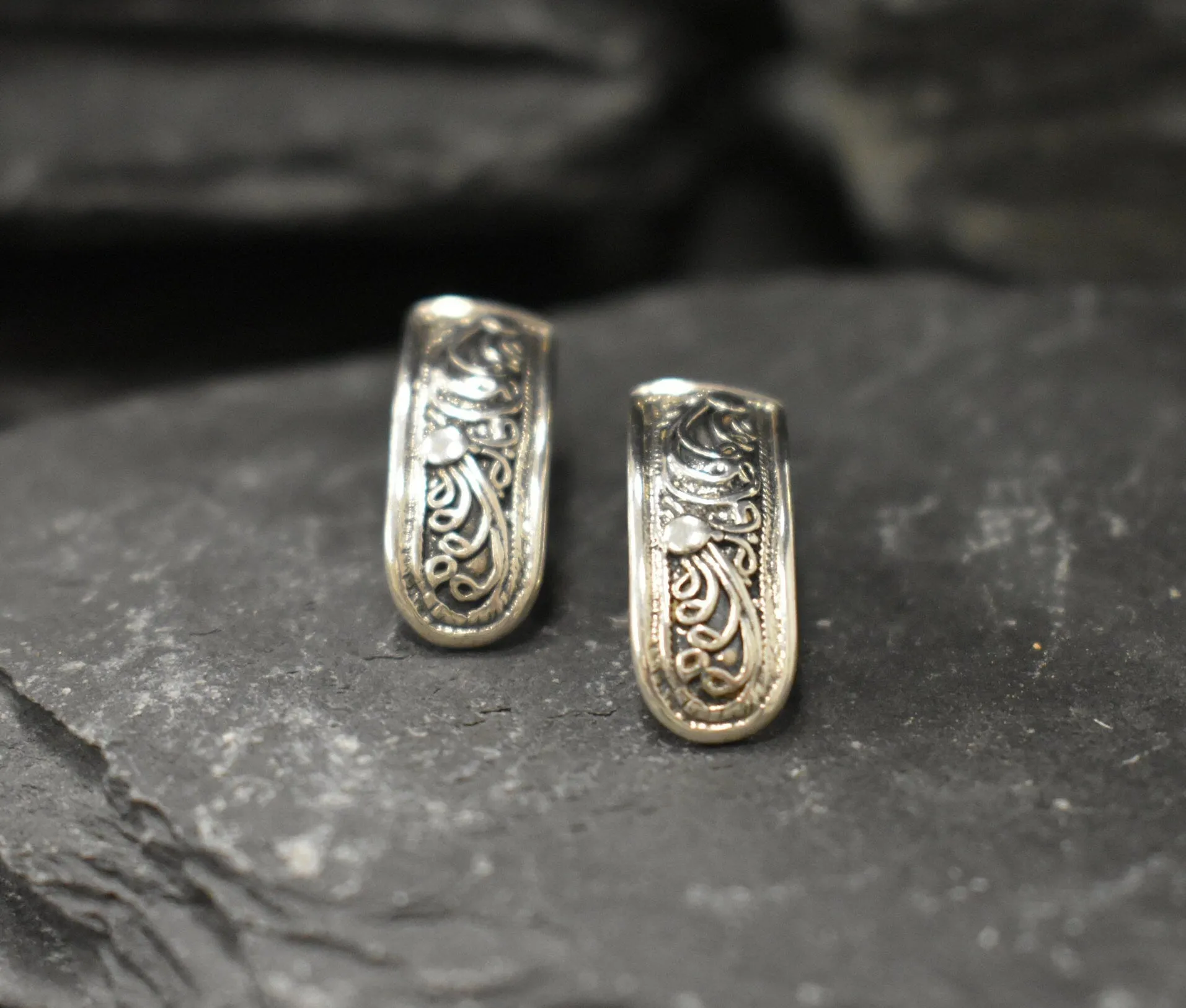 Victorian Pattern Earrings - Silver Vintage Earrings - Half Hoop Vintage Earrings