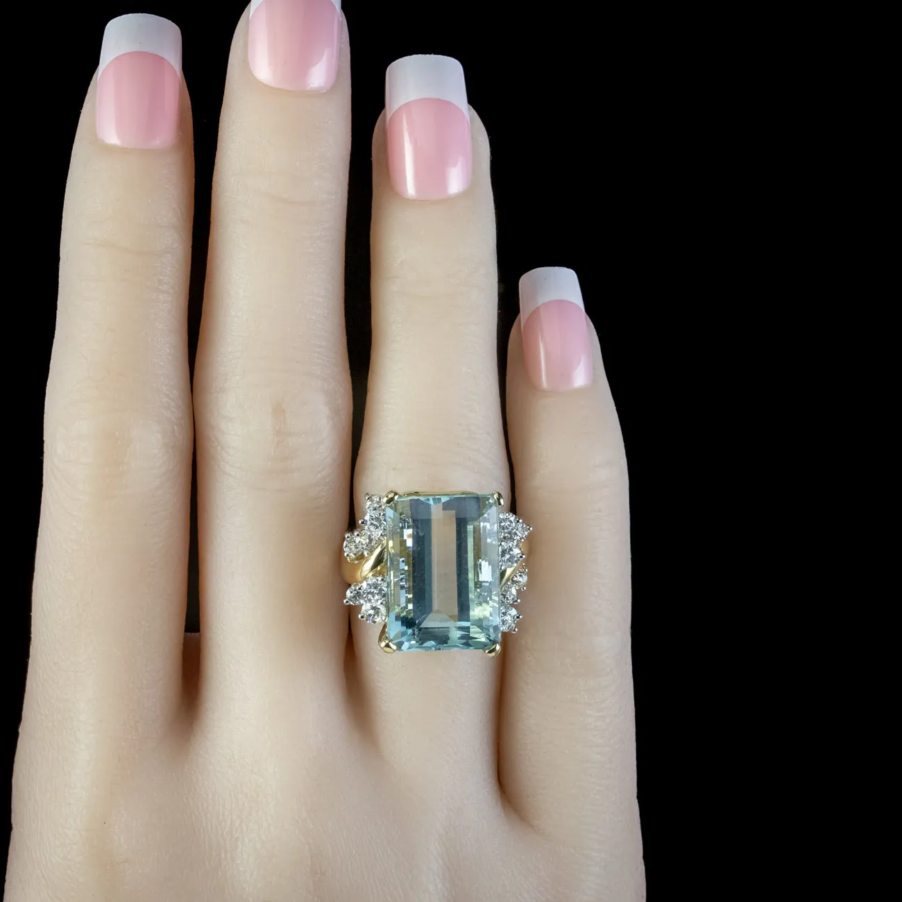 Vintage Aquamarine Diamond Cocktail Ring 17ct Aqua